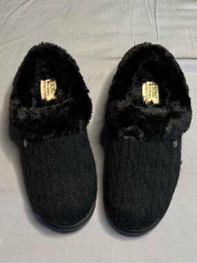 BOBS Cozy Black Knit Faux Fur Slippers